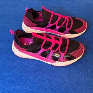 Girls Athletic Works Sneakers. Size 3. Black and pink. Easy slip on and off.